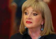 Губернатор Беглов оценил Русский музей и директора Манилову gubernator beglov oczenil russkij muzej i direktora manilovu-news-blog-ru-0