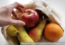 История необычного приключения с мандарином на новогоднем застолье в Москве istoriya neobychnogo priklyucheniya s mandarinom na novogodnem zastole v moskve-news-blog-ru-0