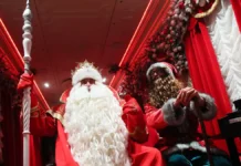 Волшебный поезд Деда Мороза прибыл на Киевский вокзал Москвы! volshebnyj poezd deda moroza pribyl na kievskij vokzal moskvy-news-blog-ru-0