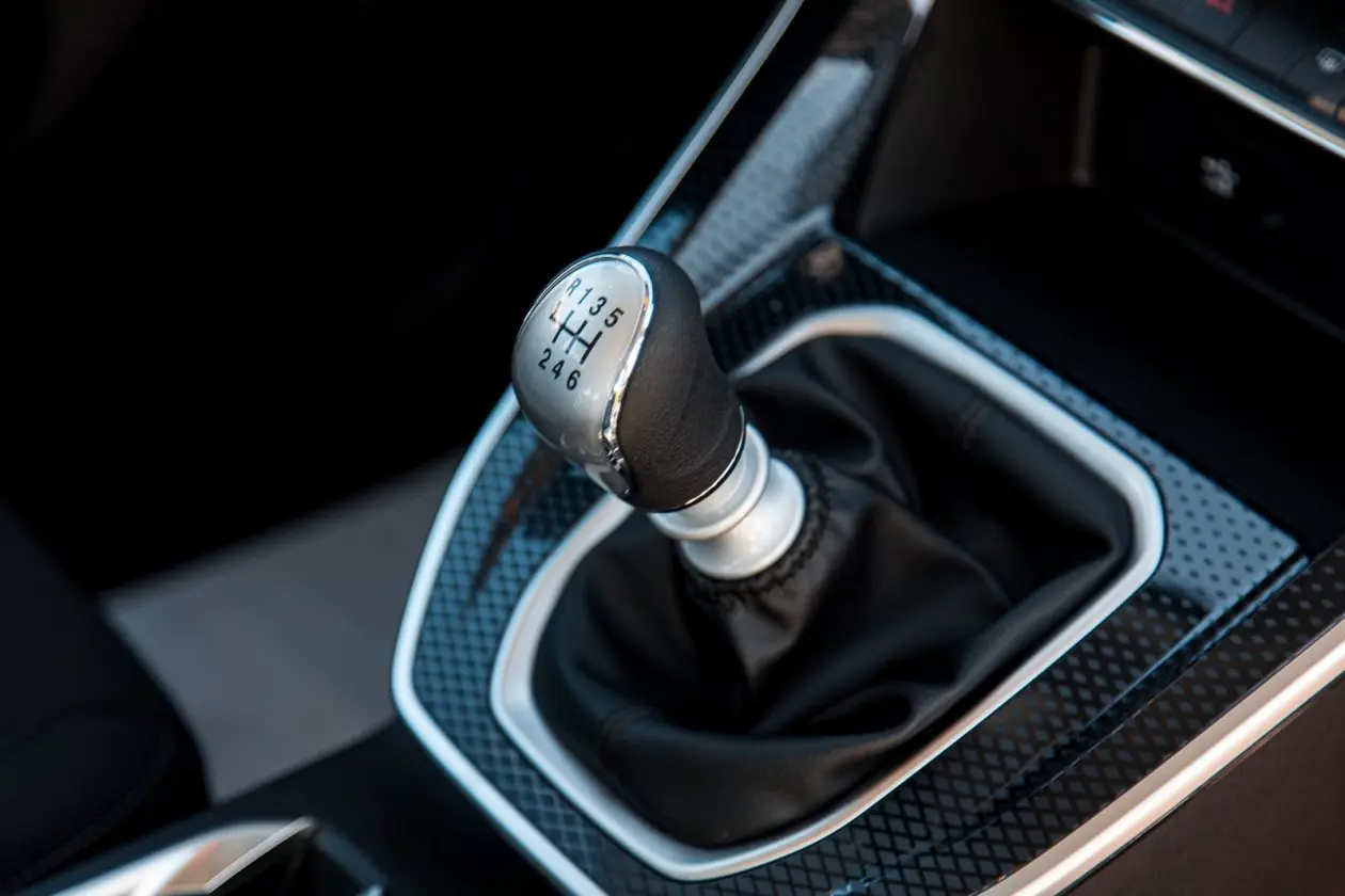 Коробка передач в автомобиле Илья Аверьянов, ИА PrimaMedia