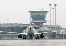 Boeing из Санкт-Петербурга успешно приземлился в Шереметьево iz sanktpeterburga uspeshno prizemlilsya v sheremetevo-news-blog-ru-0