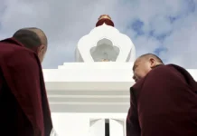 Полиция Гонконга пресекла конфликт монахов в Чук Лам Сим Юэн policziya gonkonga presekla konflikt monahov v chuk lam sim yuen-news-blog-ru-0