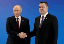 Владимир Путин и Садыр Жапаров обсудили сотрудничество и ШОС vladimir putin i sadyr zhaparov obsudili sotrudnichestvo i shos-news-blog-ru-0