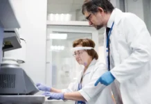 ФИЦ КНЦ СО РАН: светящиеся белки прогнозируют меланому ficz kncz so ran svetyashhiesya belki prognoziruyut melanomu-news-blog-ru-0