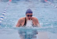 Олег Докучаев и Данил Данильченко сияют в зимнем плавании Олег Докучаев и Данил Данильченко сияют в зимнем плавании-0