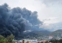 Путину доложили о ситуации с пожарами на НПЗ в Туапсе