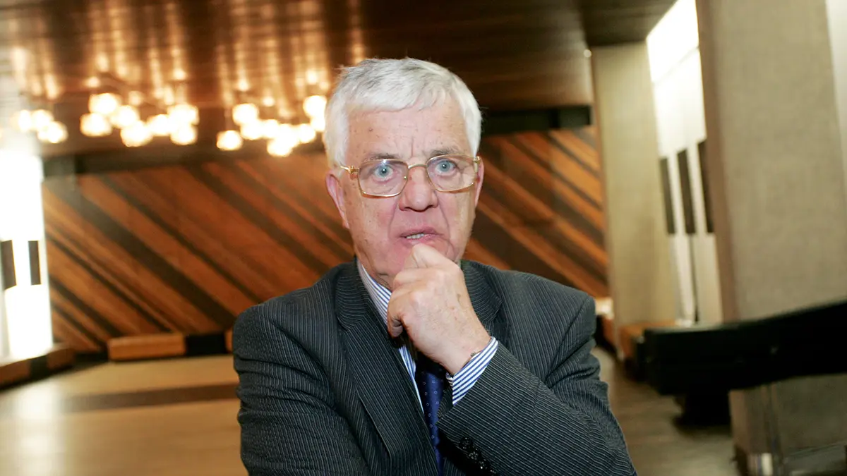 Композитора Раймонда Паулса экстренно госпитализировали