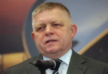 Источник: Фицо может поехать в Москву на мероприятия ко Дню Победы на автомобиле