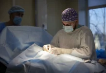 Врачи ВКБ #4 спасли пациентку, удалив гигантскую кисту во Владивостоке vrachi vkb 4 spasli paczientku udaliv gigantskuyu kistu vo vladivostoke-news-blog-ru-0