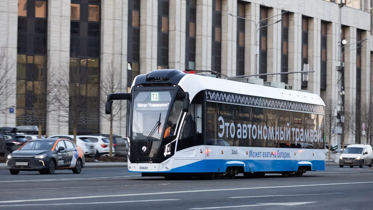 Среднее количество поездок на трамваях, автобусах и электробусах впервые достигло пяти миллионов с 2020 года