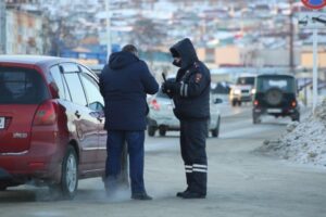 voditeli mogut uverenno obshhatsya s inspektorami dps i izbegat shtrafov-lessontime-ru-173661288500-0
