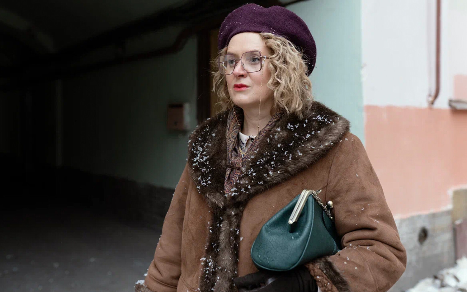 Анна Михалкова и звездный состав в сериале Дорогой родственник на KION в 2025 году-0