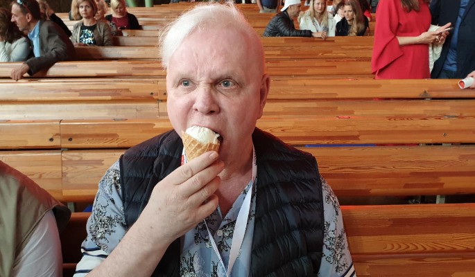 Работали не все мышцы лица и была затруднена речь: как умирал 68-летний Борис Моисеев