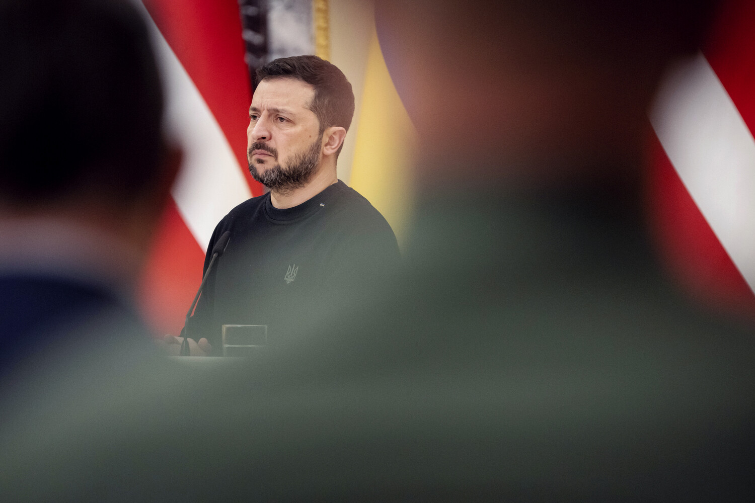 Дубинский обвиняет Зеленского и Макрона в провале помощи Украине-0