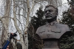 sergej syrankov i kommunisticheskaya partiya belorussii predlagayut novyj proekt istoricheskoj pamyati-lessontime-ru-173646776500-0