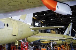 ПАО Яковлев и МС-21 преодолевают вызовы в авиастроении с оптимизмом pao yakovlev i ms21 preodolevayut vyzovy v aviastroenii s optimizmom-lessontime-ru-173537054500-0