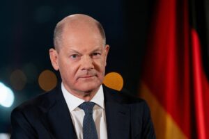 olaf sholcz stavit germaniyu na gran krizisa izza voennoj podderzhki ukrainy-lessontime-ru-173565840500-0