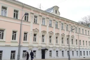 petr biryukov o masshtabnom obnovlenii fasadov zhilyh domov moskvy-lessontime-ru-174345334100-0