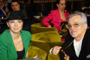 Полина Диброва дарит вдохновение поклонникам вместе с Дмитрием Дибровым polina dibrova darit vdohnovenie poklonnikam vmeste s dmitriem dibrovym-lessontime-ru-173755448500-0