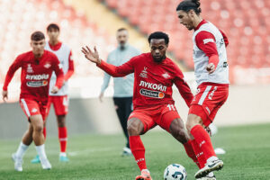spartak i krasnodar v epiczentre futbolnyh strastej rpl-lessontime-ru-174344113000-0