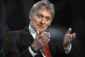 tajnye peregovory rossii i ssha po ukraine peskov namekaet na skrytye idei-lessontime-ru-174341836800-0