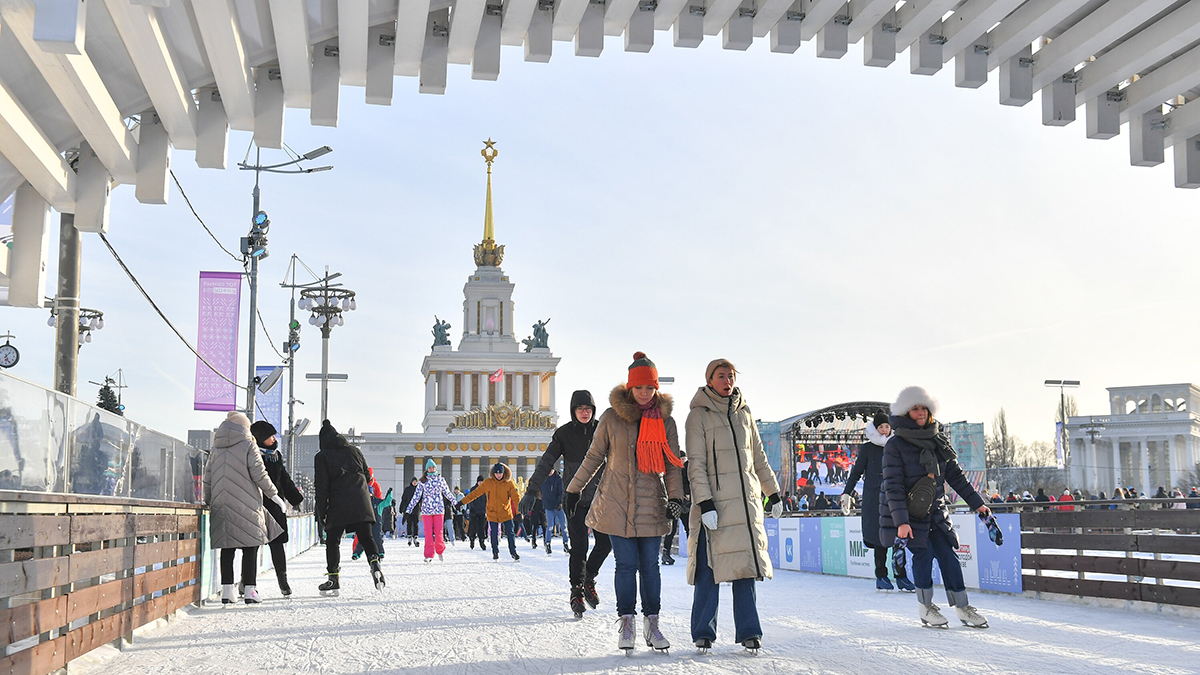 «Зима в Москве»: на катке ВДНХ пройдет самый массовый благотворительный день