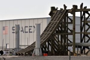 Узбекистан и SpaceX запускают спутник - прорыв при поддержке ТИ Кюсю uzbekistan i zapuskayut sputnik proryv pri podderzhke ti kyusyu-lessontime-ru-174498894600-0