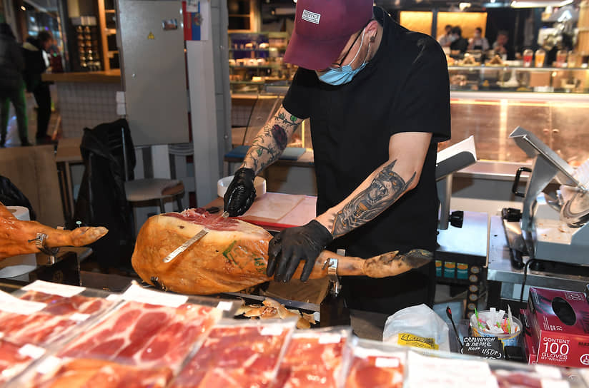 Аэрофлот успешно оспорил штраф Шереметьевской таможни за ввоз хамона-0