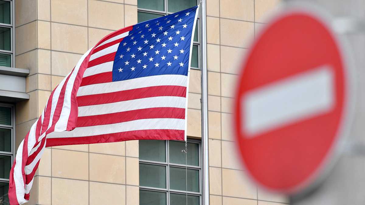 Госсекретарь США: Сотрудники Госдепа не подчиняются указаниям администрации