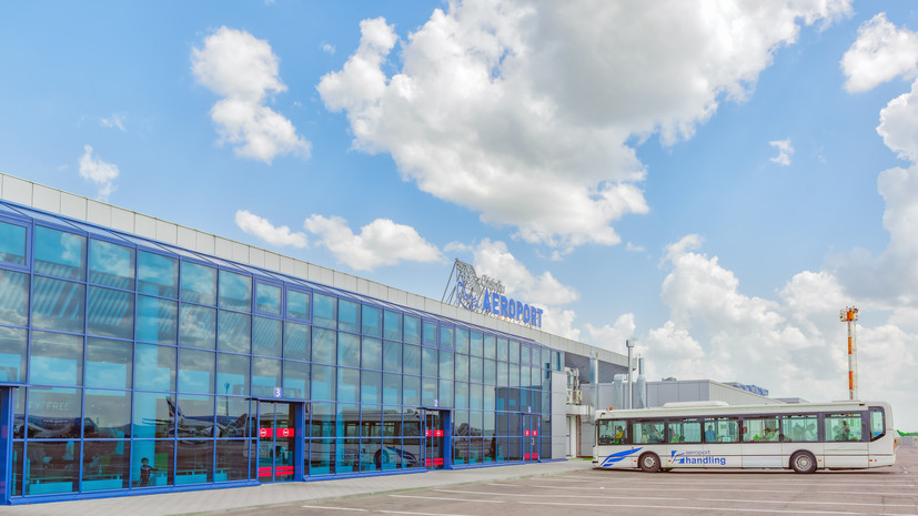 Sputnik Молдова: у аэропорта Кишинёва собираются активисты