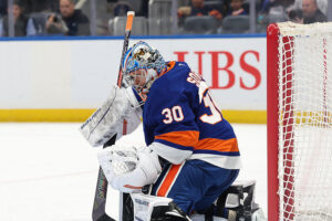 Александр Овечкин преодолел рекорд НХЛ забросив шайбу Илье Сорокину из Нью-Йорк Айлендерс aleksandr ovechkin preodolel rekord nhl zabrosiv shajbu ile sorokinu iz nyujork ajlenders-lessontime-ru-174396267400-0