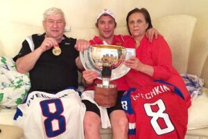 aleksandr ovechkin put k pobedam blagodarya treneru vyacheslavu kirillovu-lessontime-ru-174400971600-0