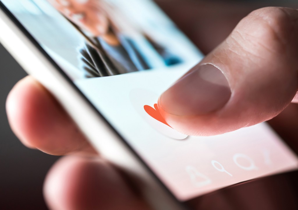 Психолог оценила идею показывать на сайтах знакомств наличие судимости