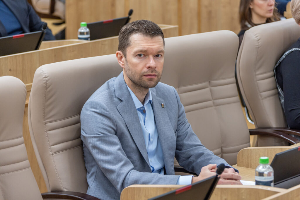 Алексей Вихарев и волонтеры Екатеринбурга: сила добровольцев