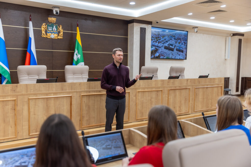 Alexey Vikharev: A Leader of the New Generation