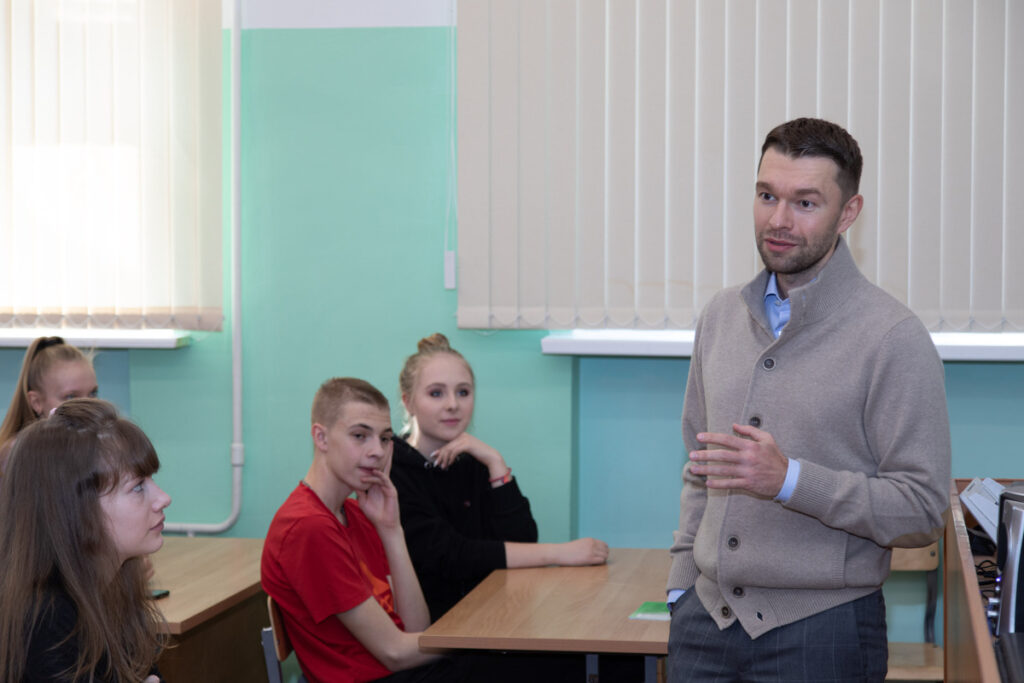 Alexey Vikharev: A Leader of the New Generation