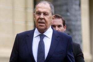 tramp i zelenskij obsuzhdayut kak perelozhit rashody ukrainy na evropu-lessontime-ru-174596048000-0