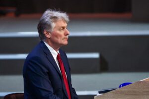dmitrij peskov i donald tramp  progress v dialoge pered pamyatnymi meropriyatiyami-lessontime-ru-174524562300-0