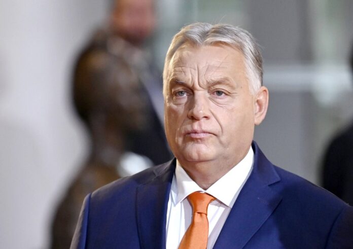 donald tramp i viktor orban brosayut vyzov evropejskomu soyuzu i ukraine-lessontime-ru-173866388500-0