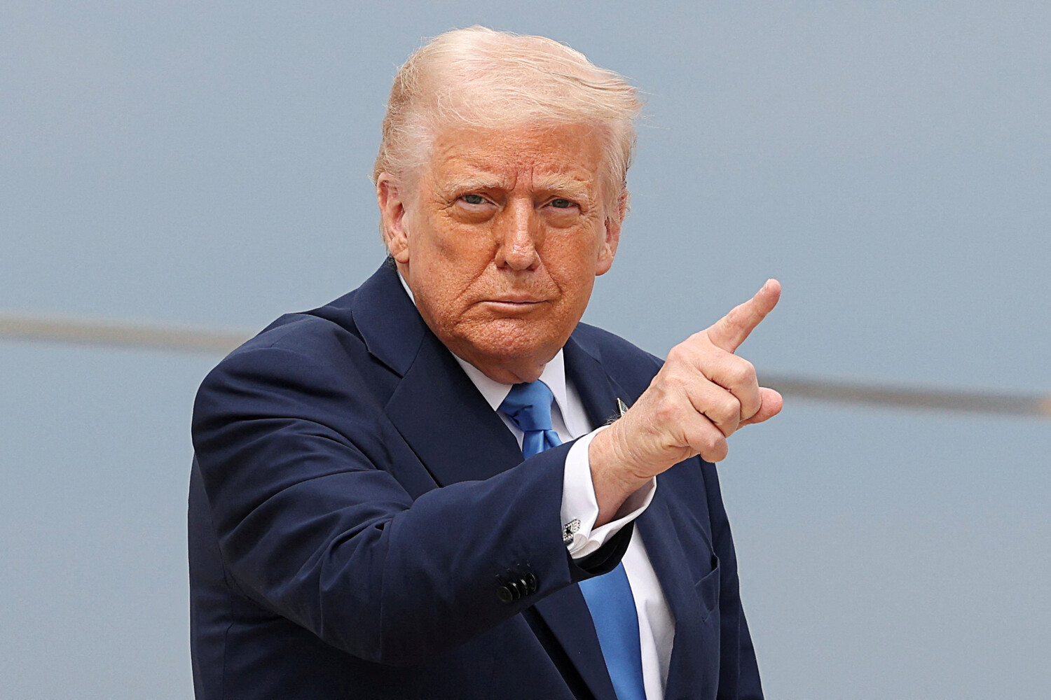 Дональд Трамп запускает новые тарифы для укрепления автопрома США-0