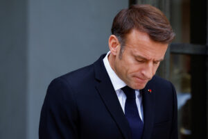 emmanuel makron i mishel barne uverenno vedut francziyu k stabilnosti-lessontime-ru-173339057500-0