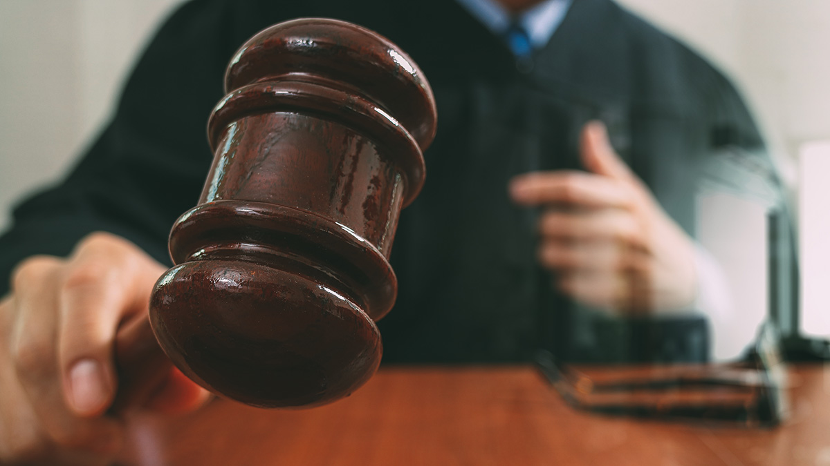 Суд приговорил к трем годам сутенершу, поставлявшую детей экс-гендиру ЧЭМК