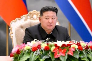 kim chen yn otmechaet den solncza  novye gorizonty i dinamichnoe razvitie-lessontime-ru-174479618000-0