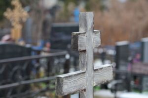 Константин Харитонов и Филипп Ильяшенко советуют - Радоница лучшее время для посещения кладбищ konstantin haritonov i filipp ilyashenko sovetuyut radonicza luchshee vremya dlya poseshheniya kladbishh-lessontime-ru-174468976200-0