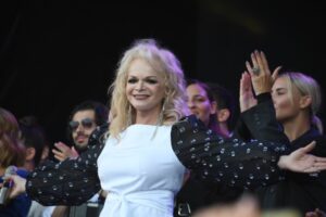 larisa dolina rasskazyvaet o vdohnovlyayushhih peremenah v obraze i tvorchestve-lessontime-ru-174581390000-0
