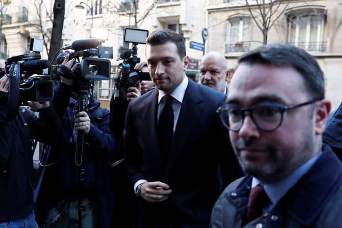 marin le pen i naczionalnoe obedinenie zapuskayut obshhenaczionalnye akczii za spravedlivost-lessontime-ru-174349938200-0