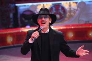 Михаил Боярский восстанавливается в Театре Ленсовета и поддерживает Зенит mihail boyarskij vosstanavlivaetsya v teatre lensoveta i podderzhivaet zenit-lessontime-ru-174500262900-0