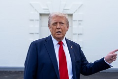 Трамп предпочел бы ответить на вопрос о новых санкциях против России через неделю