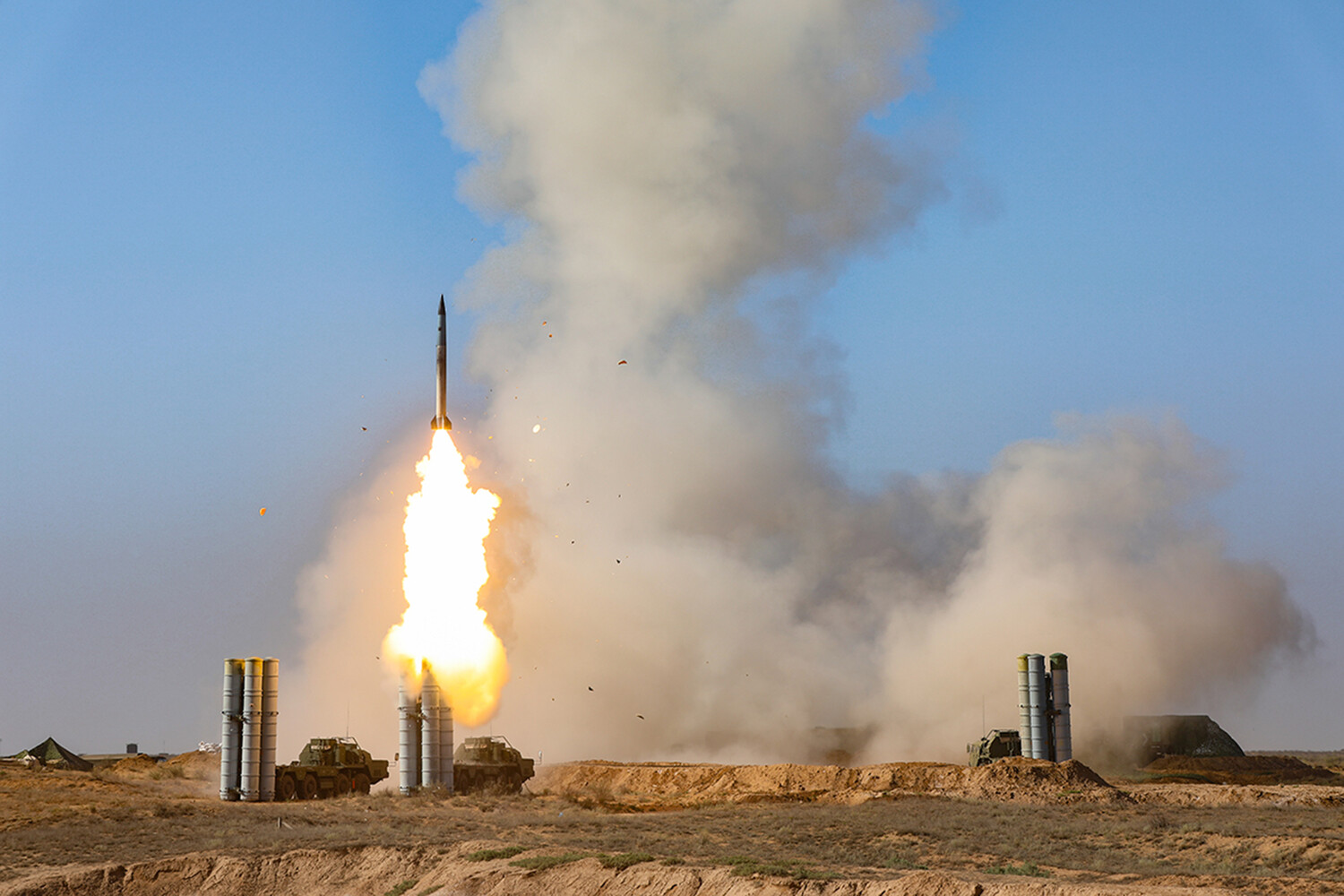 Над Курской областью сбили беспилотник — ПВО отражают массированные атаки-0