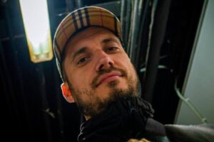 Паша Техник впервые засветился в кино с Арсением Бардашом и Георгием Сарсековым pasha tehnik vpervye zasvetilsya v kino s arseniem bardashom i georgiem sarsekovym-lessontime-ru-174386269200-0